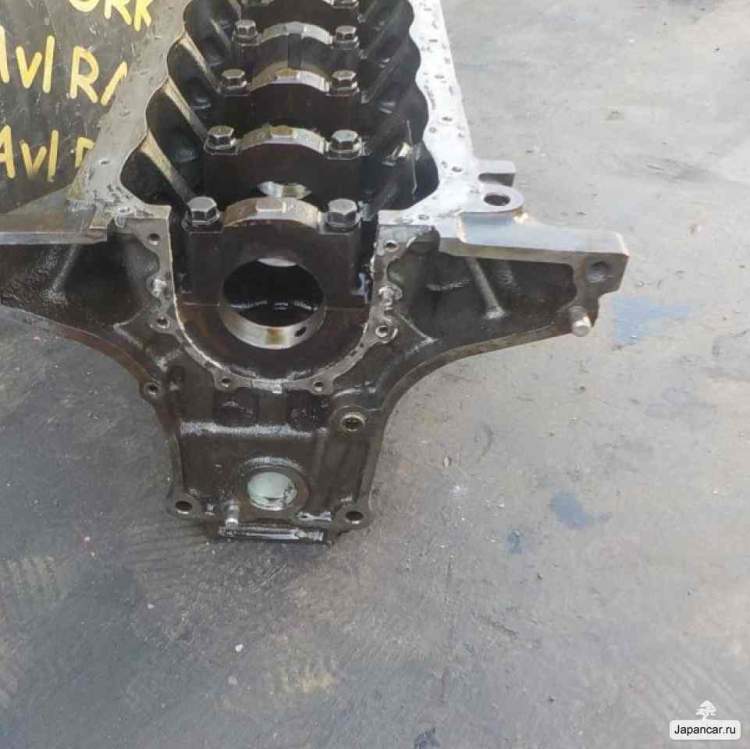 блок двигателя 1GFE TOYOTA CROWN GS131 (тойота краун )