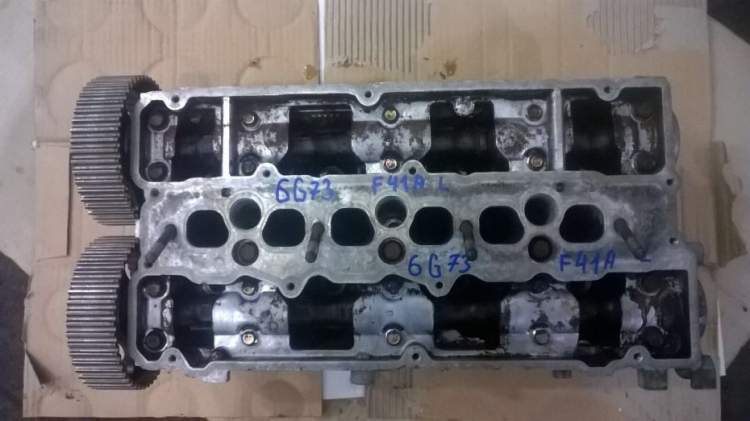 Головка блока цилиндров на Mitsubishi Diamante F41A 6G73