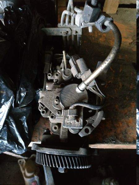 Тнвд на Mitsubishi Canter 70 4M40 ME200203