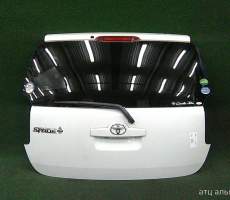дверь пятая на 1nz-fe TOYOTA SPADE ncp141 (Тойота Спэйд) белая ночь задняя   
