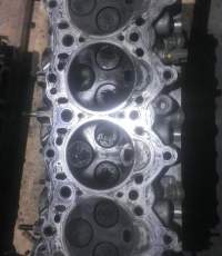 головка блока на WLT MAZDA BONGO FRIENDEE SGLW (мазда бонго френди)