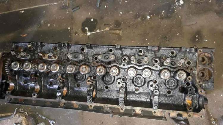 головка блока на 6HE1 ISUZU FORWARD (Исузу Форвард)