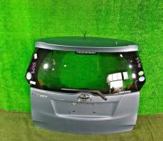 дверь пятая   TOYOTA RACTIS NZE121  (Тойота Рактис ) СЕРЕБРИСТЫЙ