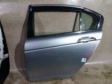Дверь  на  HONDA INSPIRE CP3  (Хонда Инспаер) СЕРЕБРО Задн  Лев