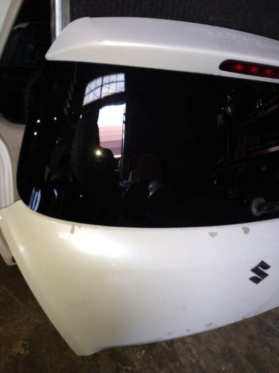Дверь 5-я Suzuki Swift ZC72S  перламутрZMT