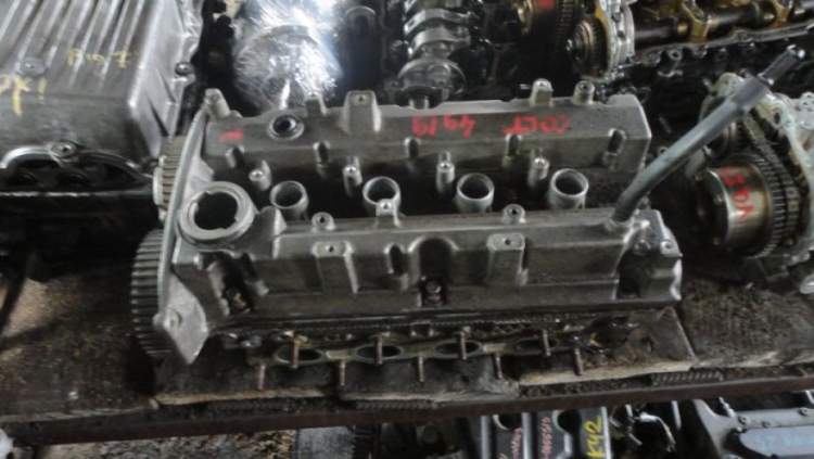 Головка блока цилиндров на Mitsubishi Colt Z25A 4G19