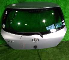 дверь пятая   TOYOTA VITZ ANM10  (Тойота Витц ) КРАСНЫЙ зад