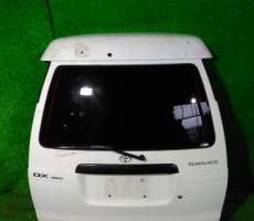 дверь пятая   TOYOTA NOAH SV50  (Тойота Ноах) ПЕСОЧНЫЙ зад