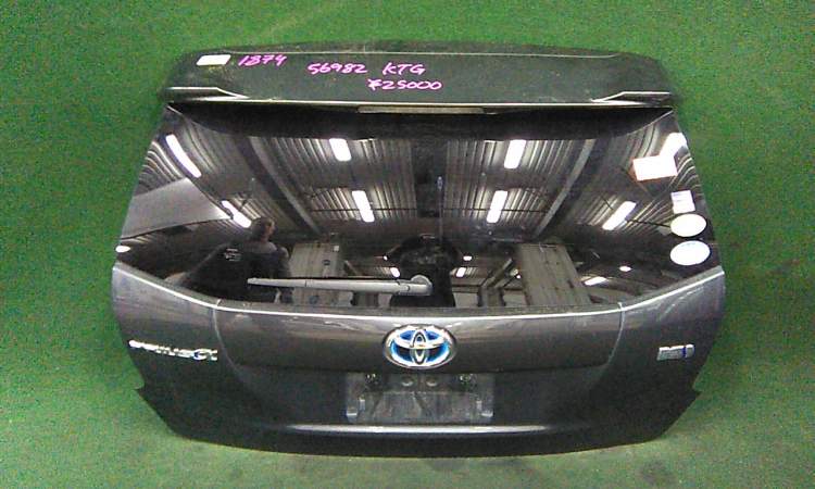 дверь пятая на 2zr-fxe TOYOTA PRIUS ALPHA zvw41 (Тойота Приус альфа) серый задняя   