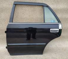 Дверь на TOYOTA CROWN JZS151 Задняя  Левая ЧЕРНЫЙСТОЕЧНЫЙПЕТЛИПОТЕРТОСТИ