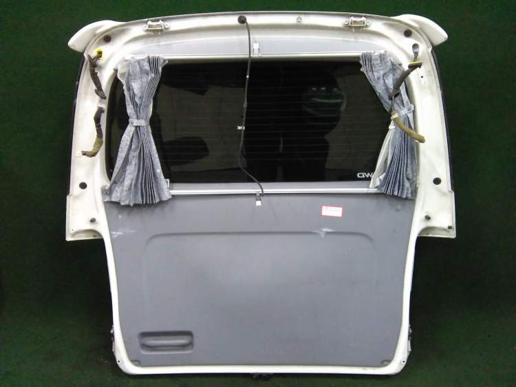дверь пятая на 3rz-fe TOYOTA HIACE REGIUS rch41 (Тойота Хайс Региус) белый задняя   