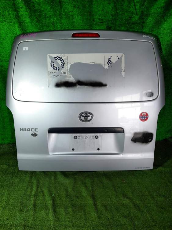 ДВЕРЬ ПЯТАЯ НА TOYOTA HIACE KDH201 СЕРЕБРИСТЫЙ ДВЕРЬ ПЯТАЯ НА TOYOTA HIACE KDH201 СЕРЕБРИСТЫЙ