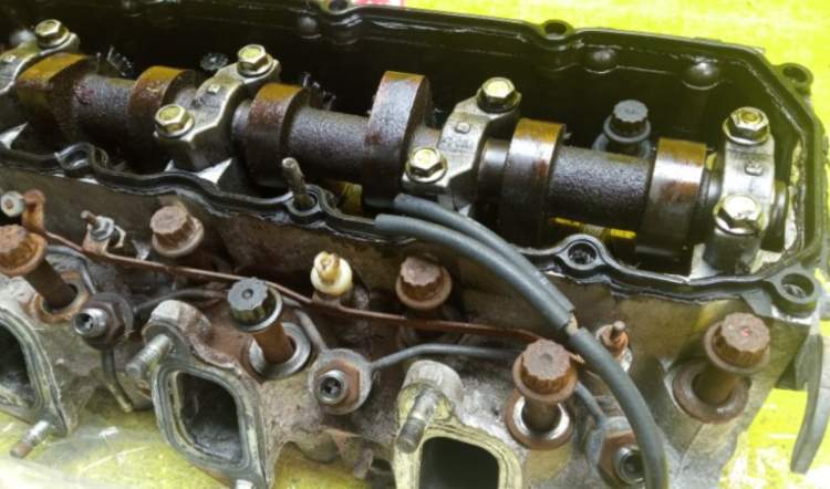 Головка блока  1KZ TOYOTA  GRANVIA KCH12K  (Тойота Гранвия)