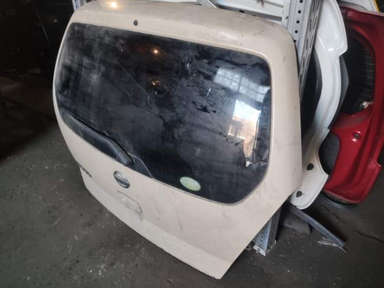 Дверь 5-я Nissan Moco MG21S  розовый