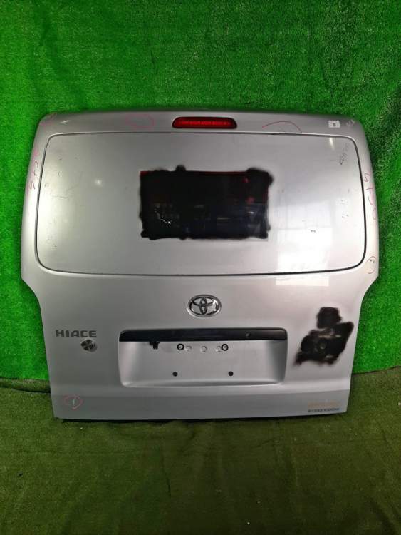 ДВЕРЬ ПЯТАЯ НА TOYOTA HIACE KDH206   СЕРЕБРИСТЫЙ