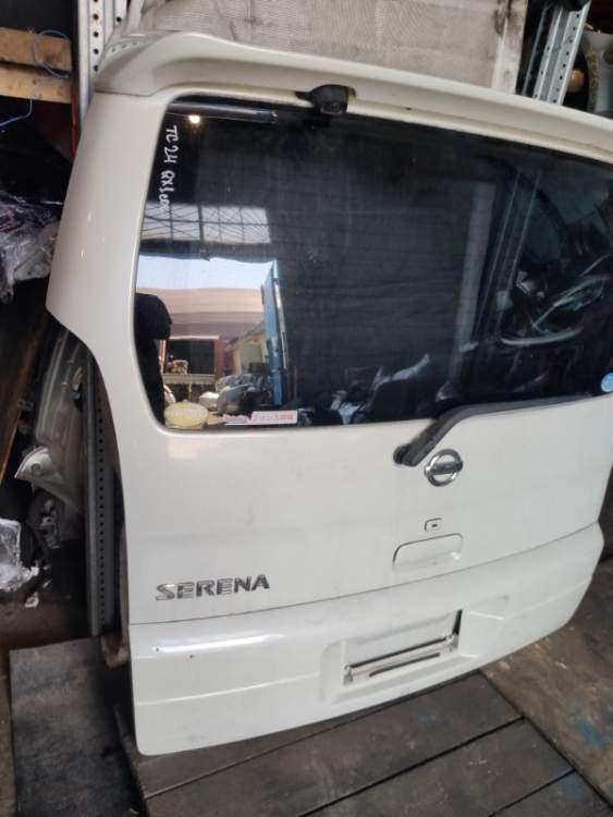 Дверь 5-я Nissan Serena TC24  перламутр QX1