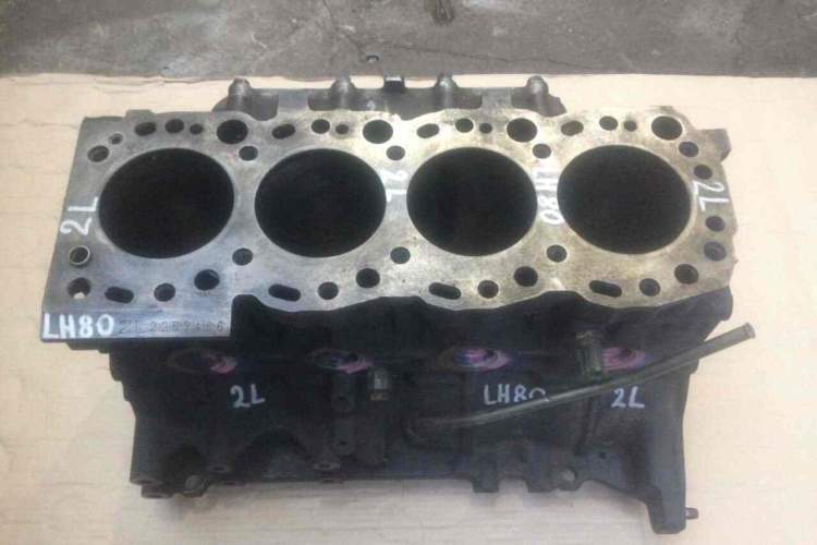 блок двигателя 2L TOYOTA HIACE LH80, LH85 (Тойота Хайс  )