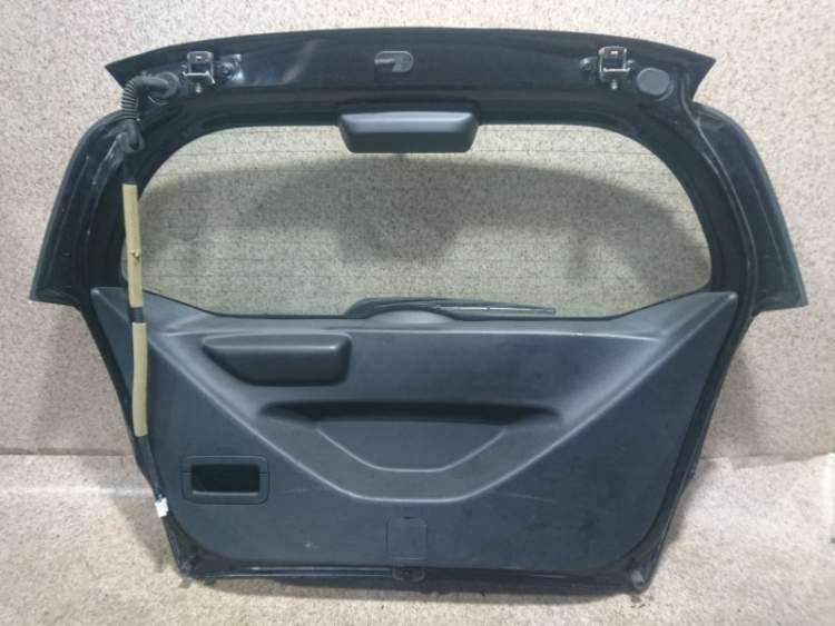 Дверь  на  HONDA FIT GE6, GE7 (Хонда Фит) ЧЕРНЫЙ