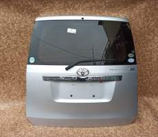Дверь пятая на TOYOTA NOAH ZRR70 СЕРЕБРО