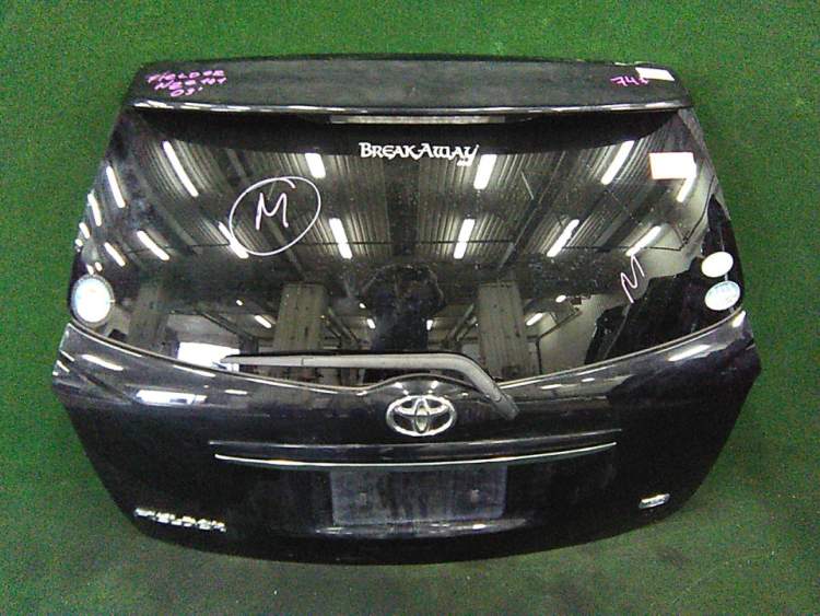дверь пятая на 1nz-fe TOYOTA COROLLA FIELDER nze141 (Тойота Королла Филдер) черный     