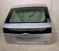Дверь пятая на TOYOTA PRIUS NHW20 СЕРЕБРО